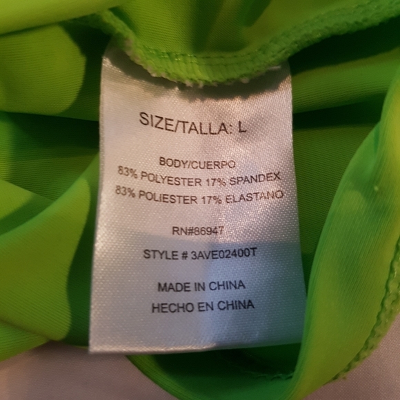 Marvel Avengers boys size Large swim rash guard lime green - Picture 3 of 3